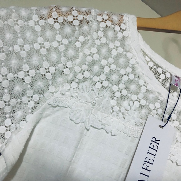 Aifeier Tops - Casual Chiffon Lace Sleeveless  Sz. Medium / White